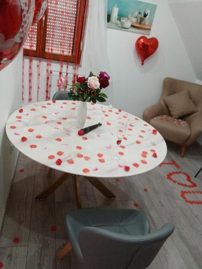 Studio Jacuzzi au centre Colmar Extérieur photo